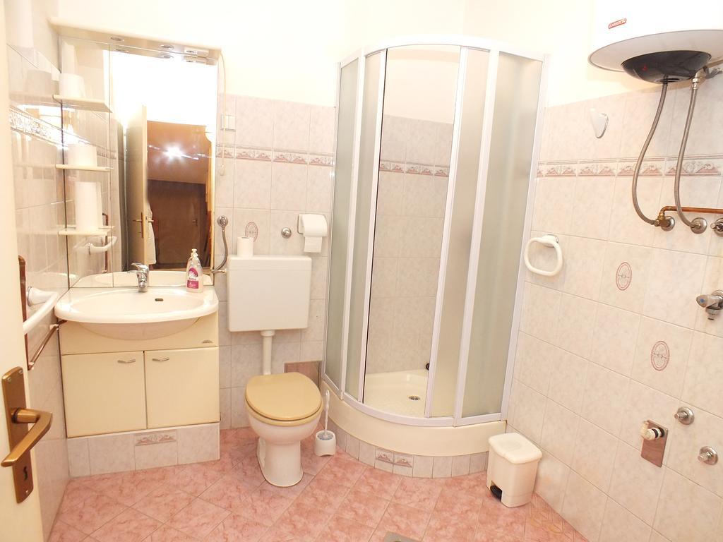 Biba Rooms Karlovac Exterior photo